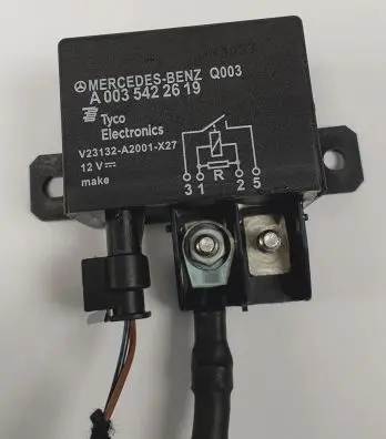 Mercedes-Benz A W169 Battery control module A0035422619