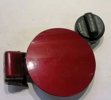 Hyundai Elantra VI Fuel tank cap trim 