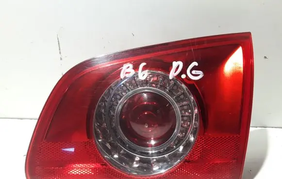 Volkswagen PASSAT B6 Tailgate rear/tail lights