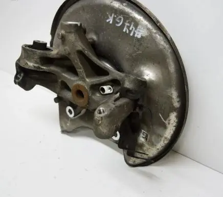 Audi A4 S4 B9 8W Rear wheel hub