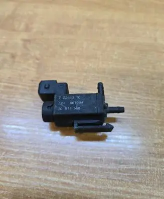 Volvo XC90 Turbo solenoid valve 30611668 06T094 72224010