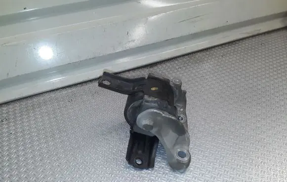 Mitsubishi Outlander Gearbox mount 