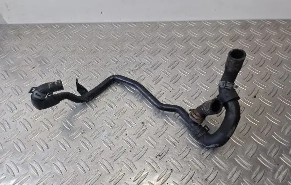 Volkswagen Golf VII Engine coolant pipe/hose 04L121064C