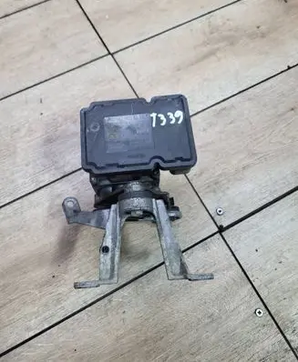 Mercedes-Benz C W204 ABS Pump A1729014100 28526418153 10092623653
