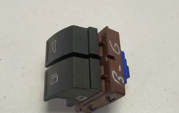 Volkswagen PASSAT B6 Electric window control switch BG1