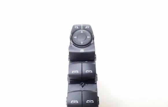 Opel Insignia B Electric window control switch 84211877