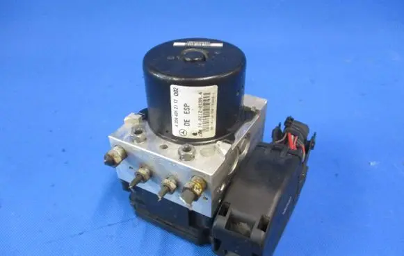 Mercedes-Benz C W204 ABS Pump A2044312112 10021201994 1021201990118300