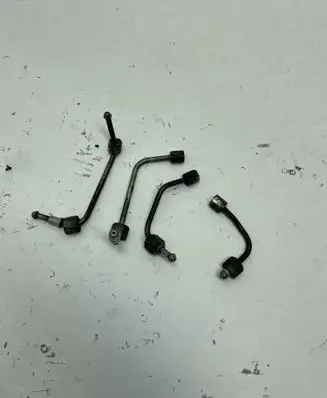Opel Astra H Fuel injector supply line/pipe 