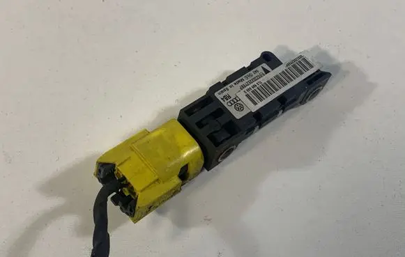 Volkswagen Phaeton Airbag deployment crash/impact sensor 7L0909606D