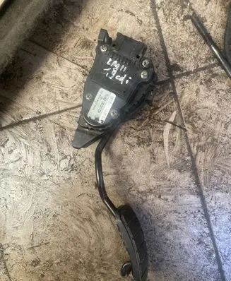 Renault Laguna II Accelerator throttle pedal 8200002905