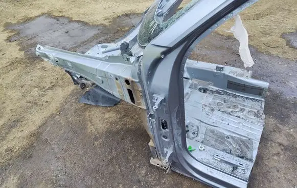Volkswagen Atlas Front quarter panel 