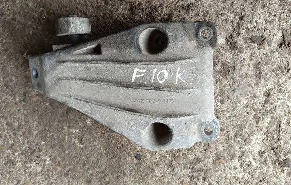 BMW 5 F10 F11 Engine mounting bracket 6781257
