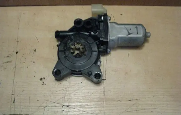 KIA Soul Rear door window regulator motor 402184A