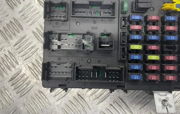 Hyundai Getz Fuse module 911981C220