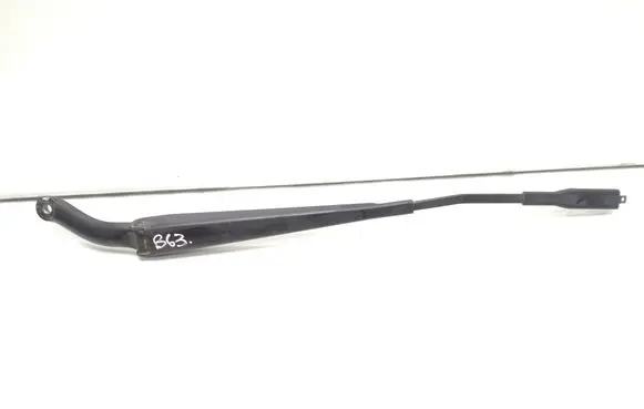 Volvo XC70 Front wiper blade arm 30697574 182357