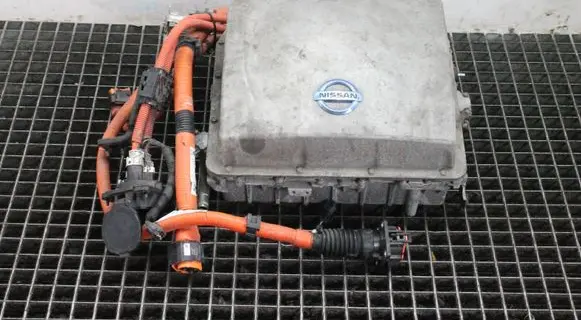 Nissan Leaf I (ZE0) Voltage converter inverter 292C03NF5C