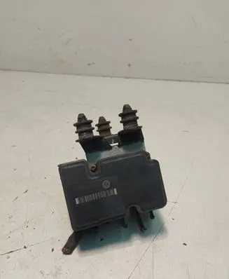 Skoda Octavia Mk2 (1Z) ABS Pump 1K0907379P 10097003153 00009496E5
