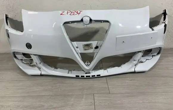 Alfa Romeo Giulietta Front bumper 50541741