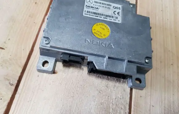 Mercedes-Benz E W211 Phone control unit/module 2118205885