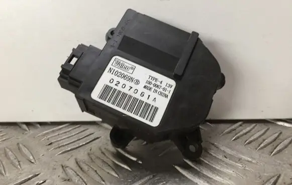 Peugeot 207 Air flap motor/actuator 1000067011 N102069N 0207081A