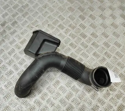 Hyundai Tucson TL Air intake duct part 28130D3400