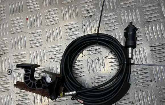 Subaru Legacy Fuel cap flap release cable 