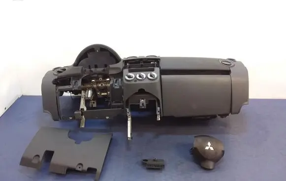 Mitsubishi Colt Dashboard 