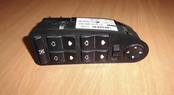 BMW 5 E39 Electric window control switch 8368952 61.31-8368952 03725085