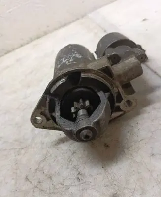 Opel Vectra B Starter motor 0001107045