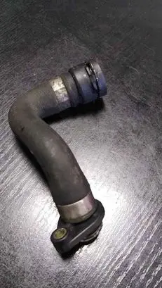 BMW 1 E81 E87 Engine coolant pipe/hose 7501427