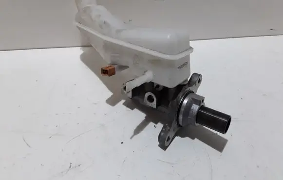 Hyundai Tucson LM Master brake cylinder 6J10BZ2