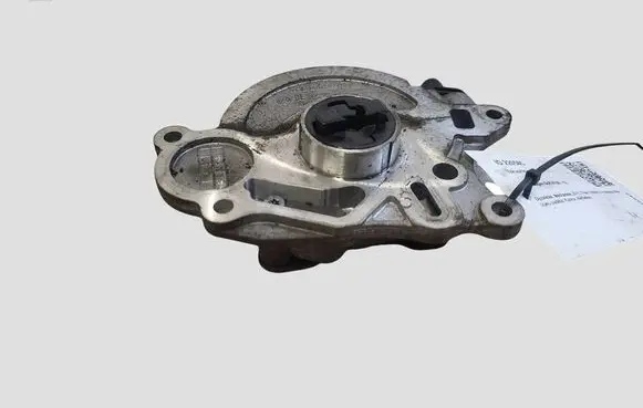 Volkswagen Golf VI Vacuum pump 03L145207