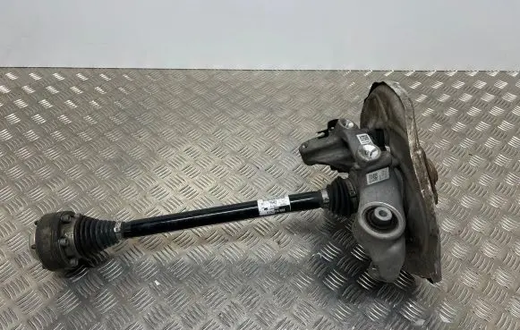 Rear wheel hub spindle/knuckle