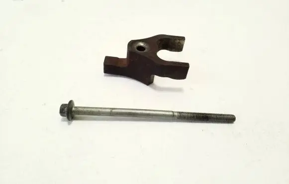 Jaguar XE Fuel Injector clamp holder