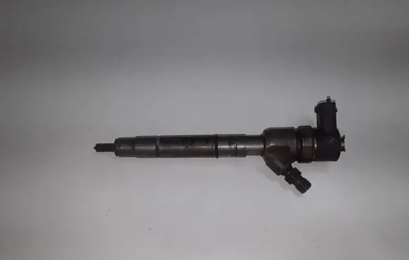 Hyundai i40 Fuel injector 338002A800