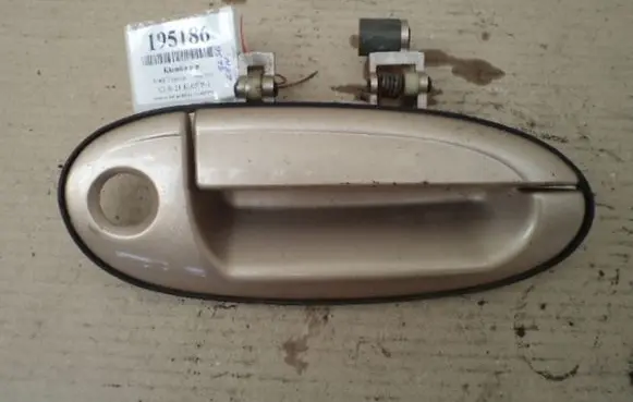 Ford Taurus Front door exterior handle