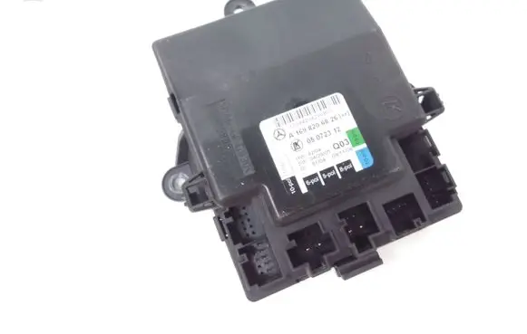 Mercedes-Benz B W245 Door control unit/module A1698206826