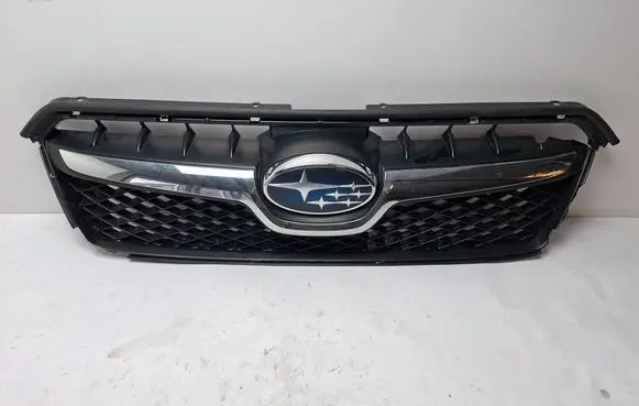 Subaru XV I Front bumper upper radiator grill 91122FJ020