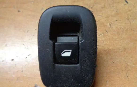 Peugeot 2008 I Electric window control switch 967511199ZD