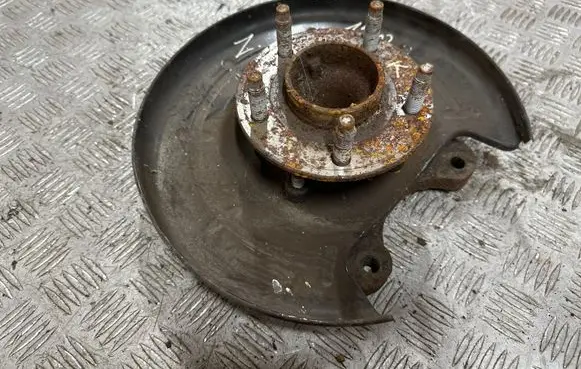 Opel Zafira C Rear wheel hub