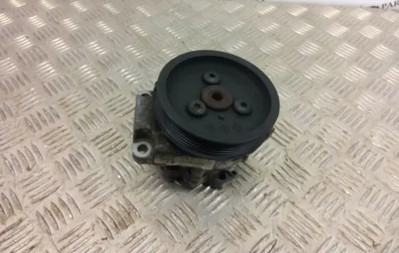 BMW 5 E60 E61 Power steering pump 7693974