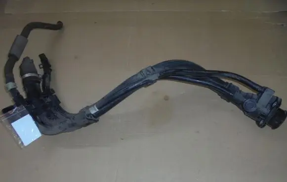 Hyundai Elantra VI Fuel tank filler neck pipe 