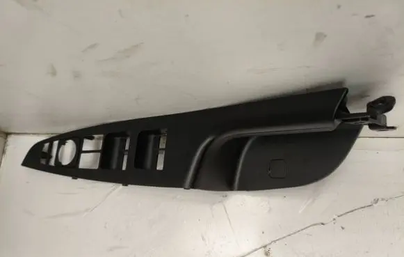 Hyundai Tucson TL Front door window switch trim 3C14901110 82731D7000