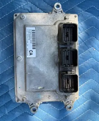 Honda CR-V Engine control unit/module 37820RZVE02