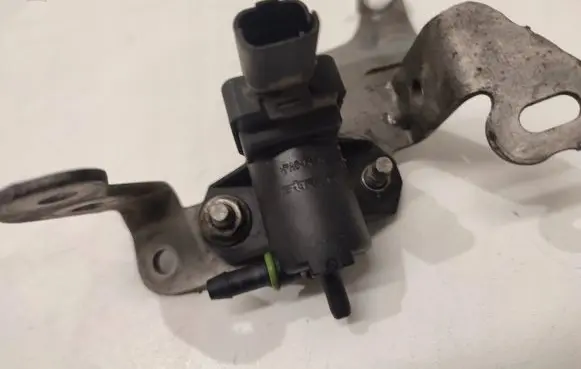 Peugeot 308 Valve vacuum 