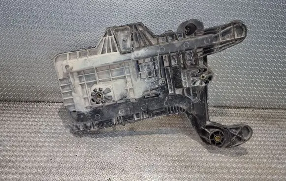 Volkswagen Caddy Battery tray 1K0915333