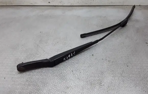 Volkswagen Touran I Windshield/front glass wiper blade 1T0955409A