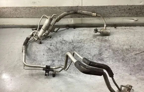 Air conditioning (A/C) pipe/hose