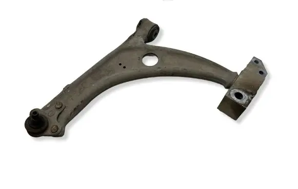 Volkswagen PASSAT B6 Front lower control arm/wishbone 3C0407153B