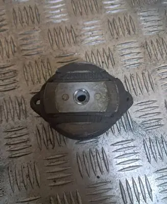Audi A6 Allroad C5 Gearbox mount 